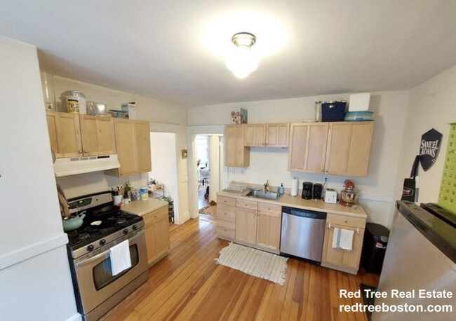Building Photo - 7 Stedman St Rental