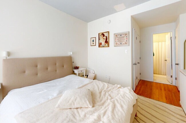 Photo - 319 S 10th St Unidad 335