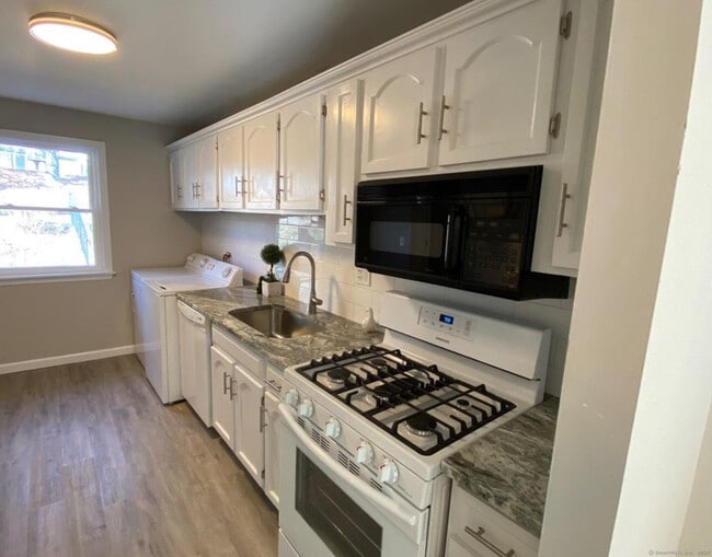 Photo - 99 Brittany Farms Rd Unit APT F