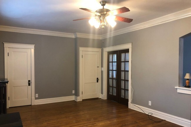 Living room - 4516 Shenandoah Ave Unidad 2F