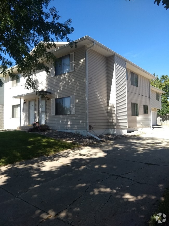 Building Photo - 1318 Galeta Ave Unit #B Rental