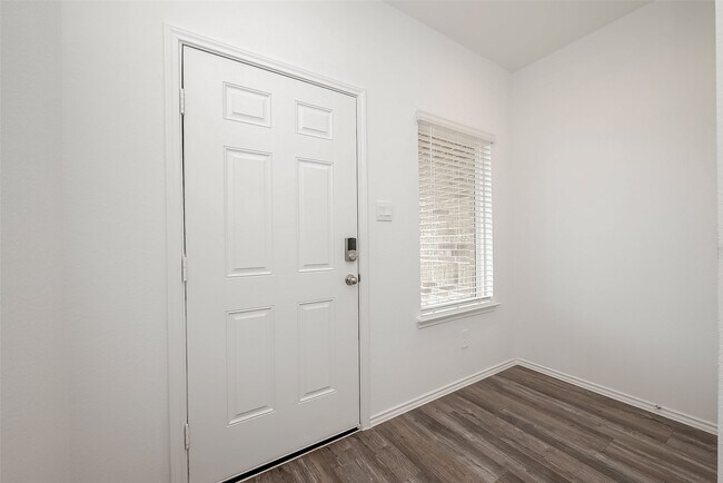 Photo - 5619 Vintage Oakmont Dr