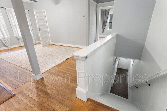 Photo - 2424 SE Yamhill St