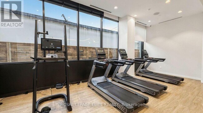 Photo - 3009 Novar Rd Unit 212