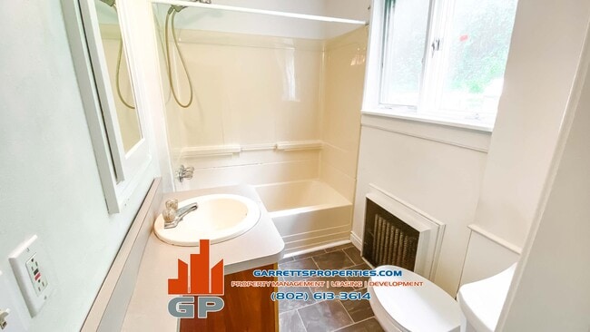 16 Short St Unit 2