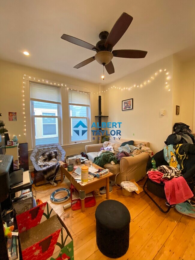 Photo - 108 Hyde Park Ave Apartamentos Unidad 108 Hyde Park Ave. #1