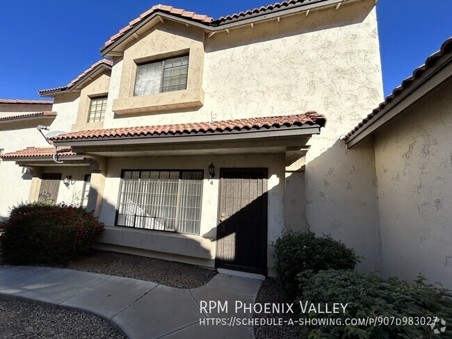 Building Photo - 3/2 Chandler Townhome *NEW* Paint & *NO* C... Unit 4