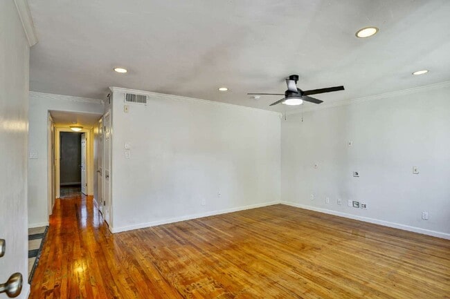 Photo - 229 Seabiscuit Dr