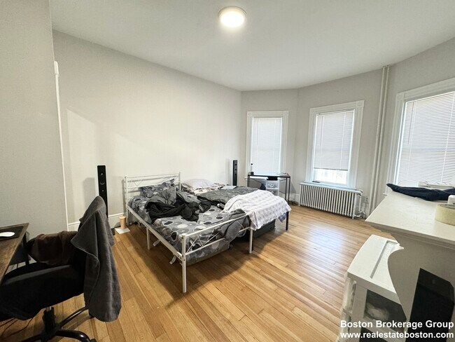 Photo - 158 Boston St