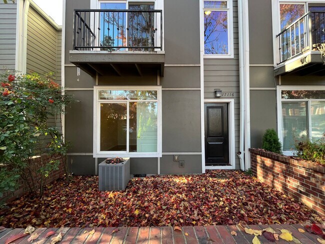 Photo - Beautiful 2 Bed + 2.5 Bath+ Bonus room Tow...