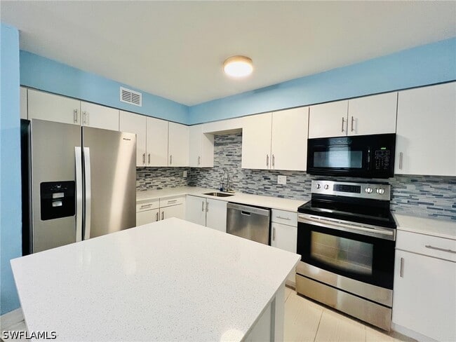 Building Photo - 465 Bald Eagle Dr Unit 7