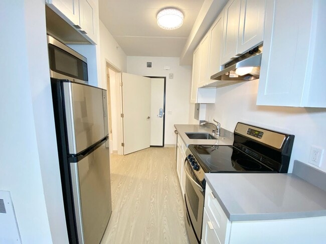 Photo - 750 Harrison St