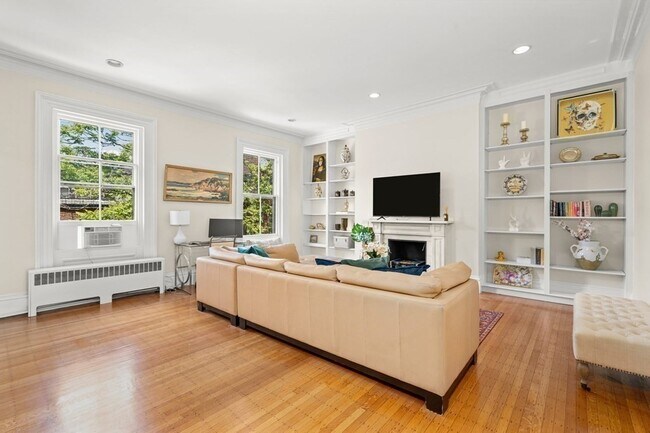 Photo - 133 Marlborough St Unidad 8