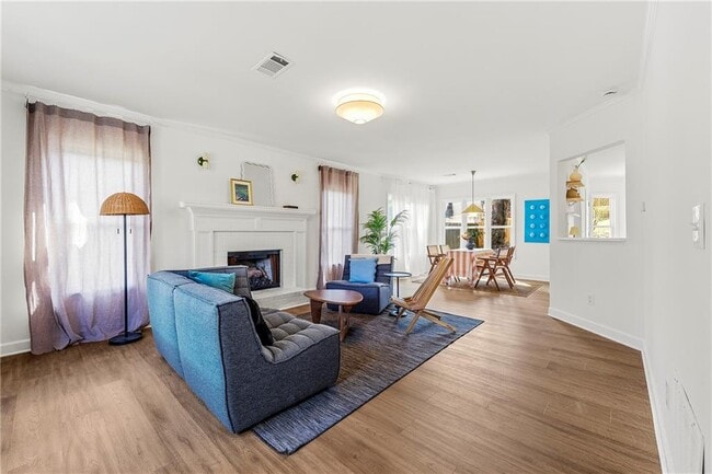 Photo - 1414 Justin Dr