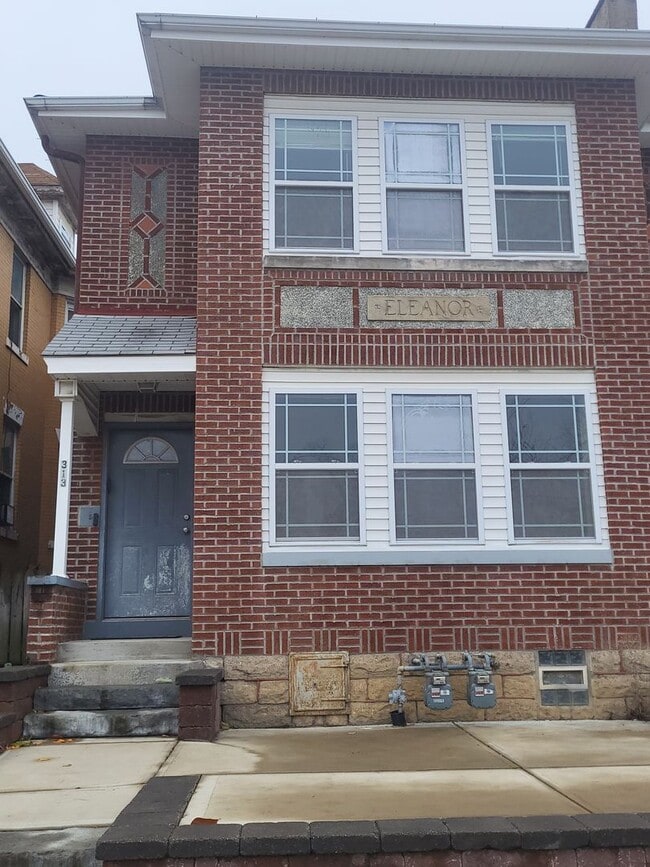 Building Photo - 315-315 Birmingham Ave Unit 2