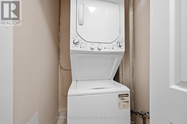 Photo - 353 Queen St W Unit 10