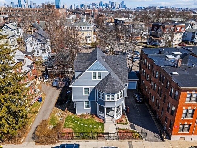 Building Photo - 7 Waumbeck St Unit 3