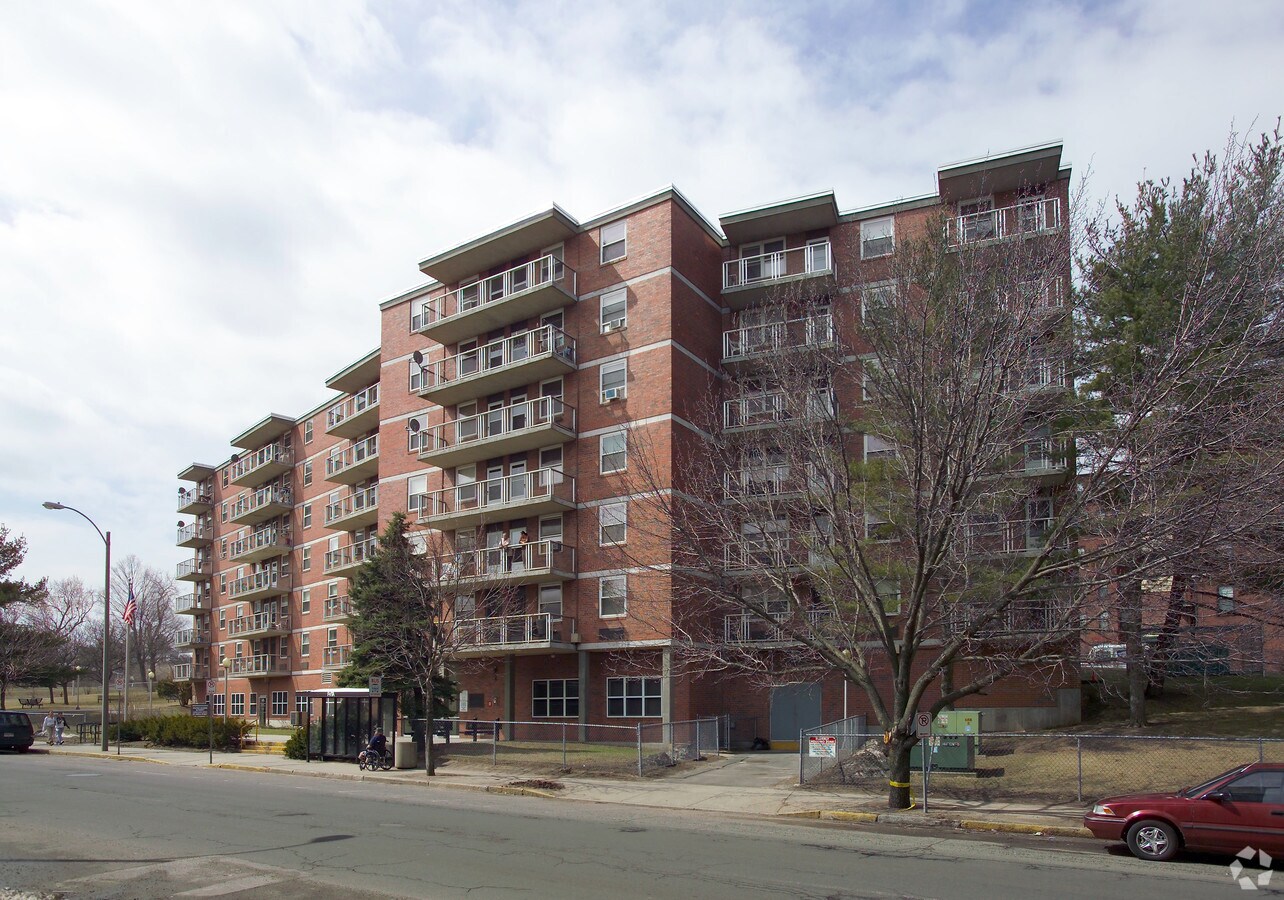Falcetti Towers - Falcetti Towers Apartments