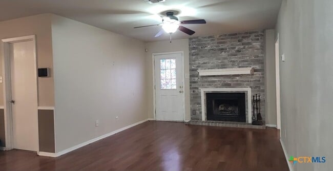 Photo - 413 Stone Gate Dr