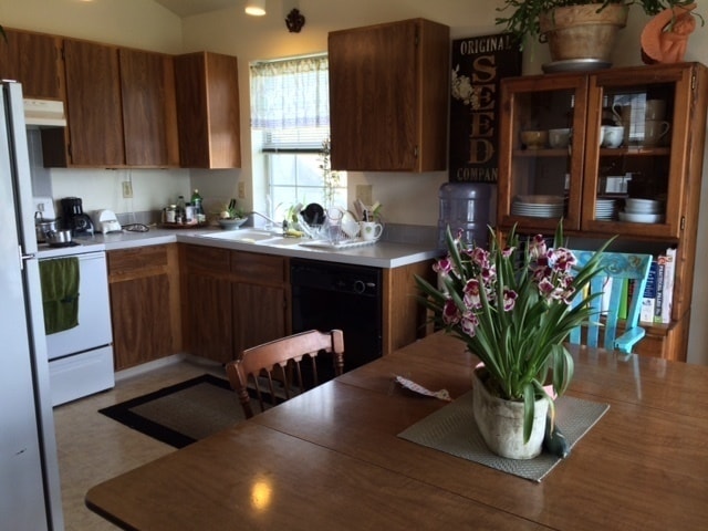 Awesome 4 Bedroom 2 Bath Townhome - Bike t... - Awesome 4 Bedroom 2 Bath Townhome - Bike t...