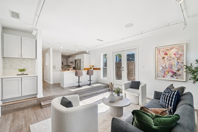 Photo - 4102 Bowser Ave Unit 1