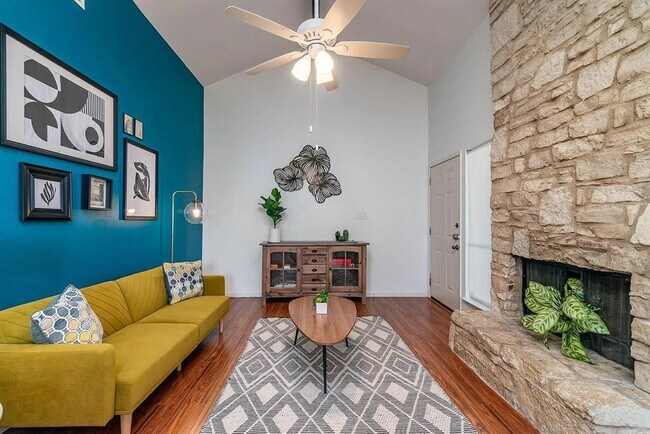 Photo - 5405 Brompton Cir