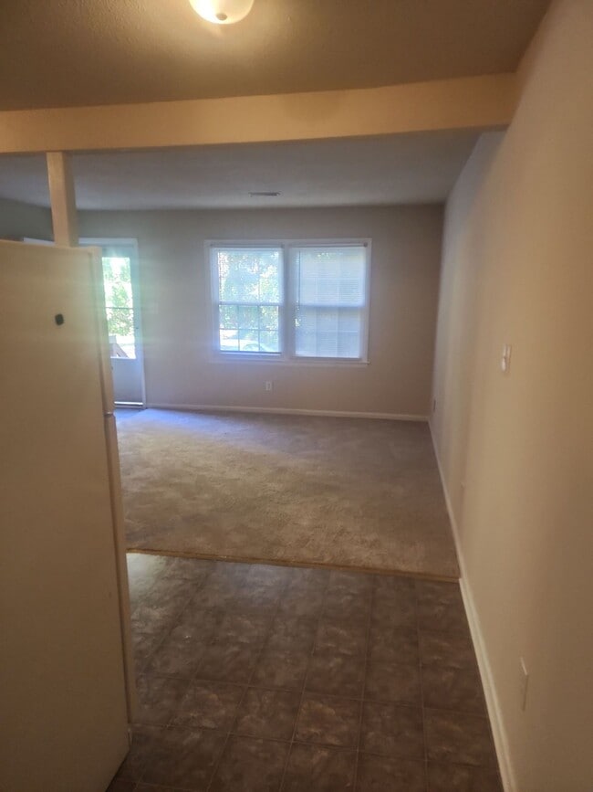 Photo - 1 Bedroom apartment in Great Location w/ 1...