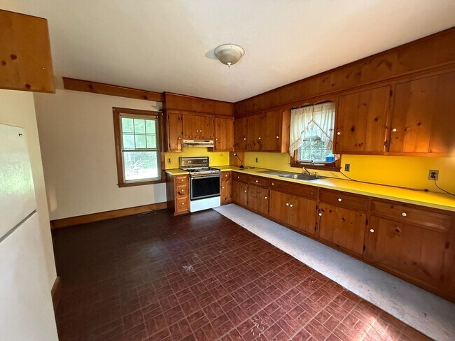 Building Photo - Four Corners NEWTON one bedroom Rental