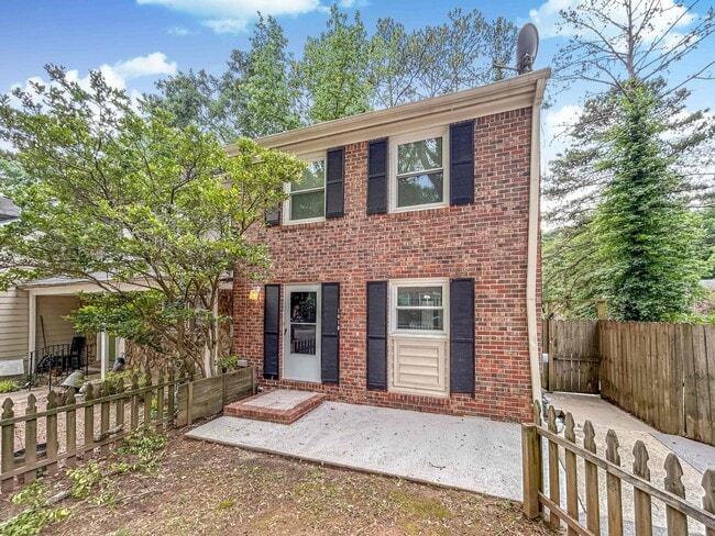 Spacious 2 BR/2.5 BA Townhome in Marietta ... - Spacious 2 BR/2.5 BA Townhome in Marietta ...