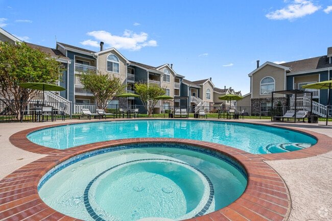 Building Photo - The Park at Woodmoor Rental