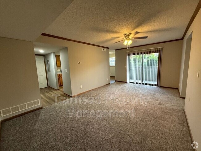Building Photo - 3411 NW Duncan Rd Rental