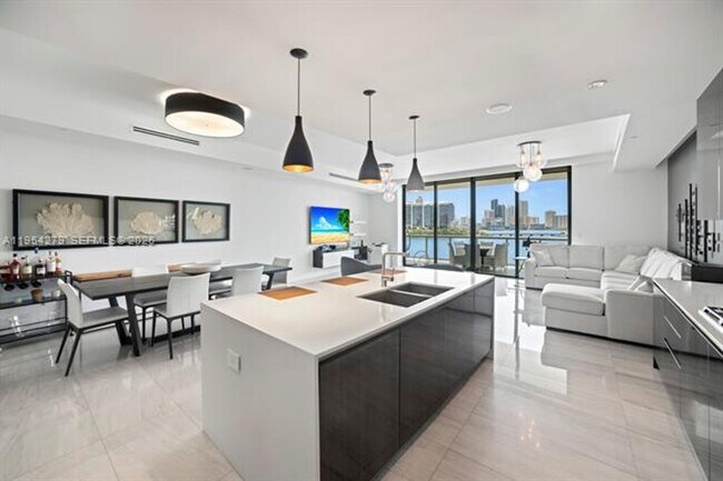 Photo - 3300 NE 188th St Unit 3300 NE 188th St  414