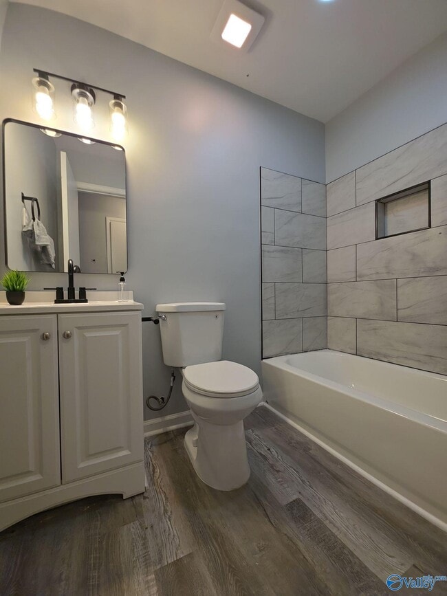 307 Mockingbird Rd SE