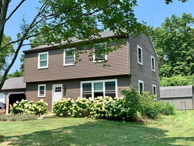 Photo - 1481 Trebor Rd