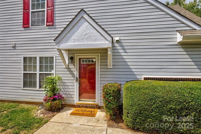 Photo - 9014 Roseton Ln