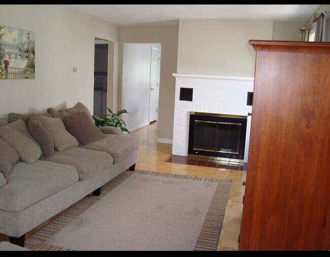 Photo - 40 Gaspee Rd