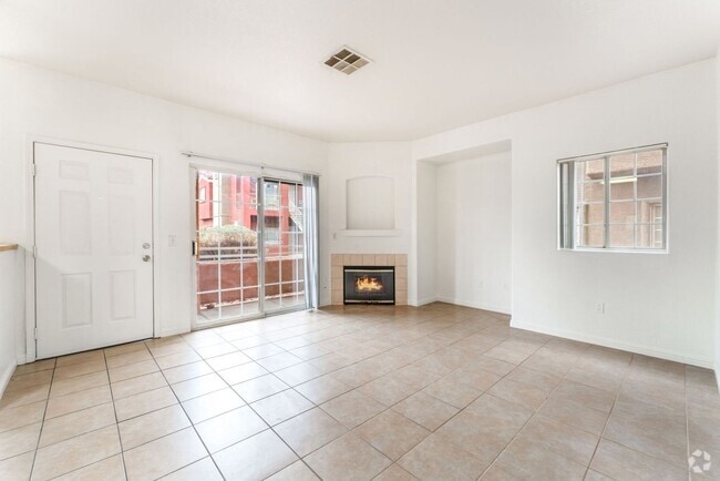 Building Photo - 3 Bedroom Condo with an Open Floor Plan!