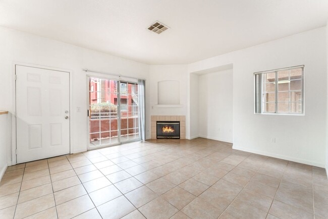 3 Bedroom Condo with an Open Floor Plan! - 3 Bedroom Condo with an Open Floor Plan!