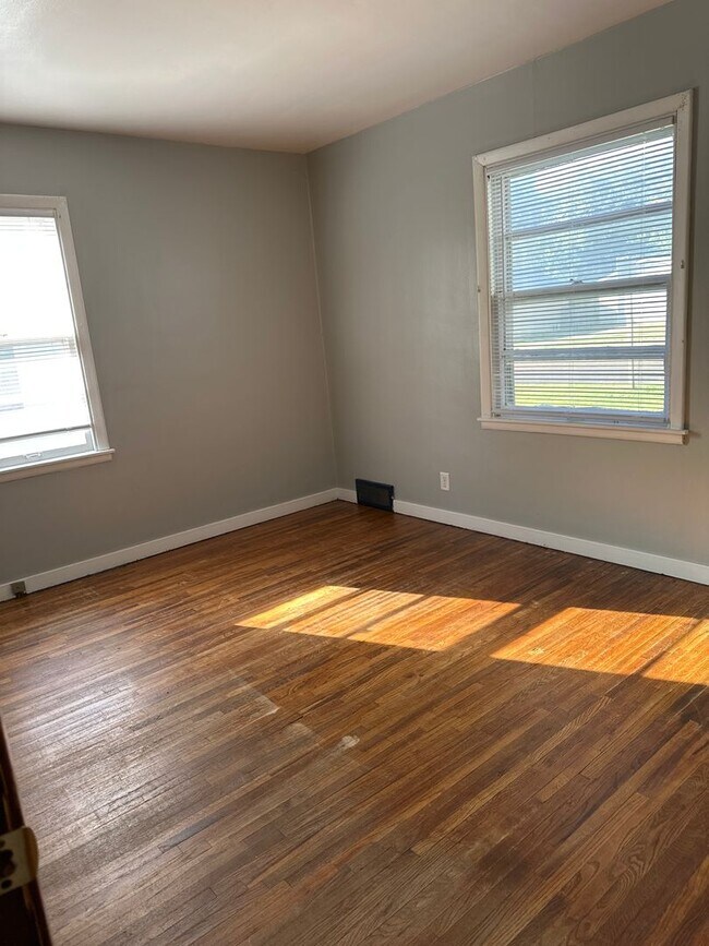 Photo - 138 Madison St