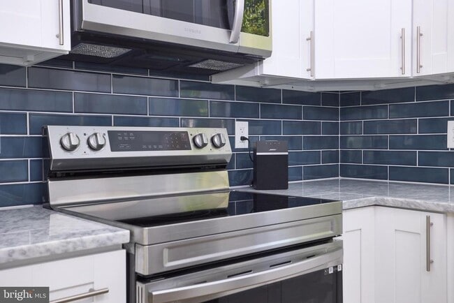 Photo - 2810 S Arlington Ridge Rd