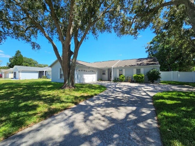 Building Photo - Must See!!!  Large 2 Bed 2 Bath with garag... Rental