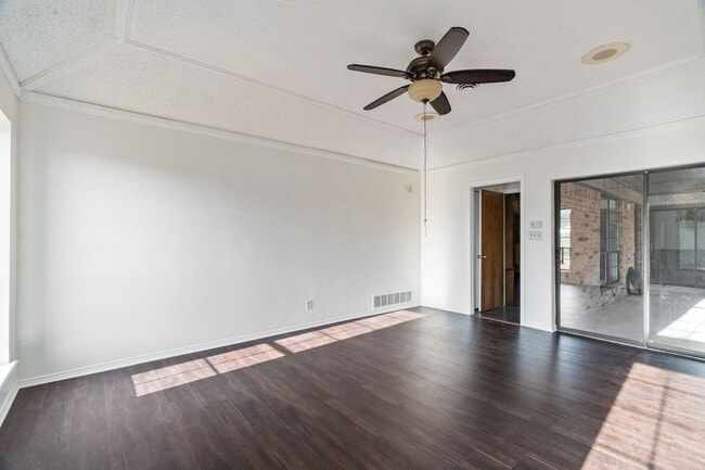 Photo - 10492 Strittmatter Rd