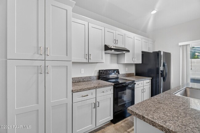 Photo - 720 N Walnut St Unidad 14