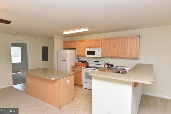 Photo - 1306 Caitlins Way