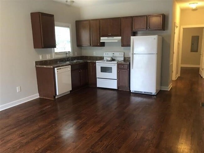 Photo - 3029 Poole Rd