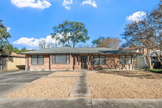 Photo - 4614 Merwin St