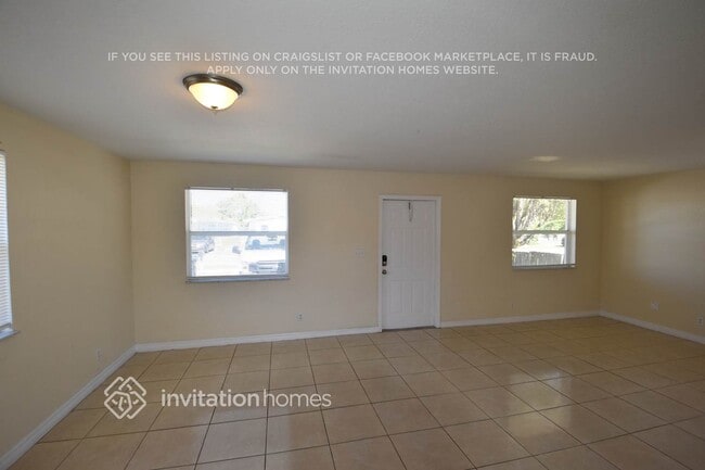 Photo - 823 NW 7th St