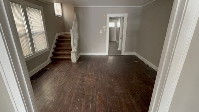 952-954 Heyl Ave - 954 Heyl Ave