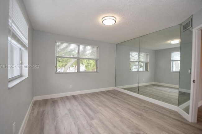 Photo - 4801 Grapevine Wy