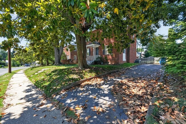 Photo - 2713 Arcola Ave